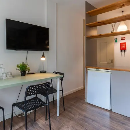 The Indy House By Lovelystay Guest house