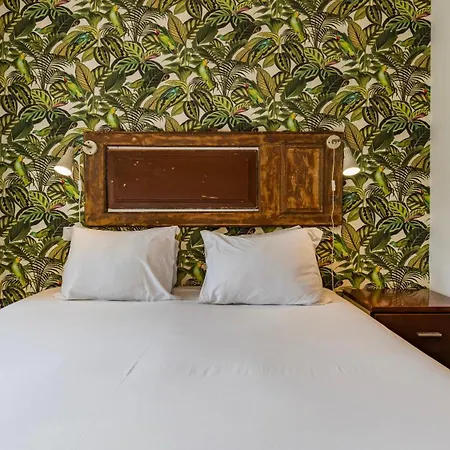 Guest house The Indy House By Lovelystay